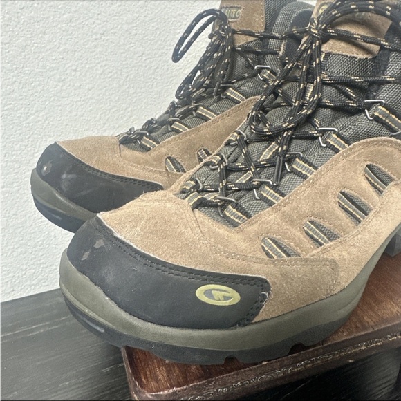 Hi-Tec Men's Bandera Mid WP Trail Hiking Boots 7035 Bone/Brown Size 13 Gorpcore - Picture 2 of 8